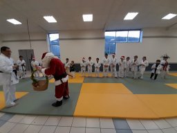 e20221217photoparcnoelnoelkarate 1216